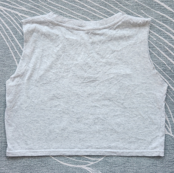 Adidas Crop - Picture 4 of 4